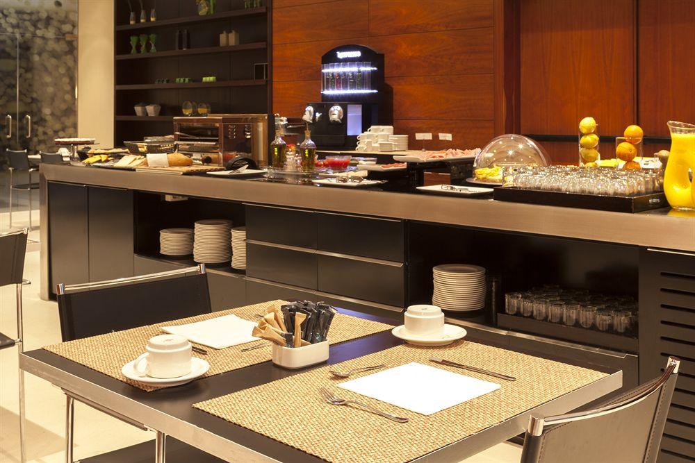 Ac Hotel A Coruna By Marriott Bagian luar foto